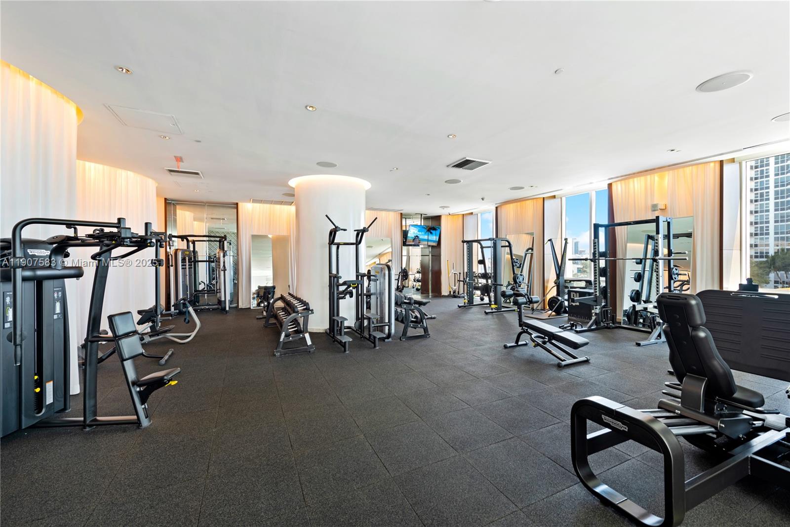 ICON CONDO SOUTH BEACH - Residential Lease