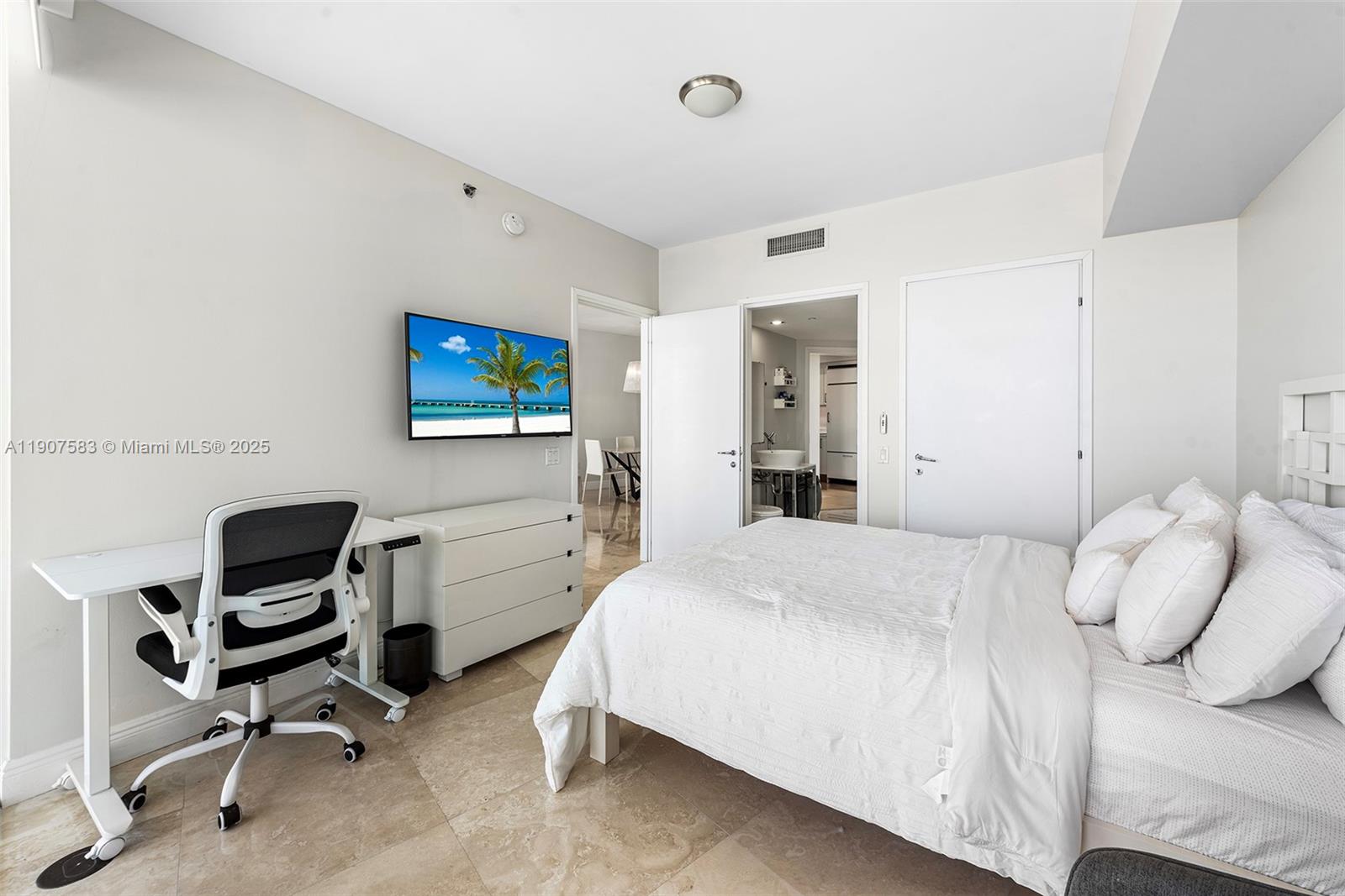 ICON CONDO SOUTH BEACH - Residential Lease