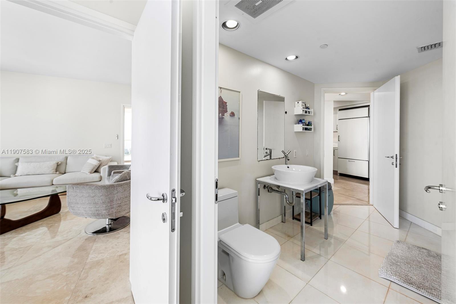ICON CONDO SOUTH BEACH - Residential Lease