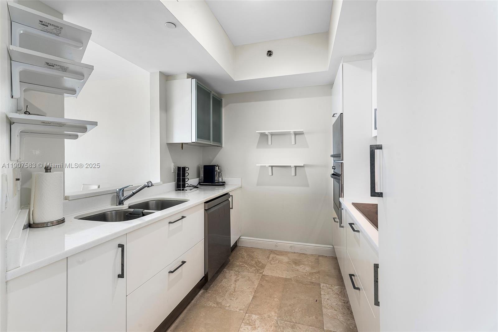 ICON CONDO SOUTH BEACH - Residential Lease