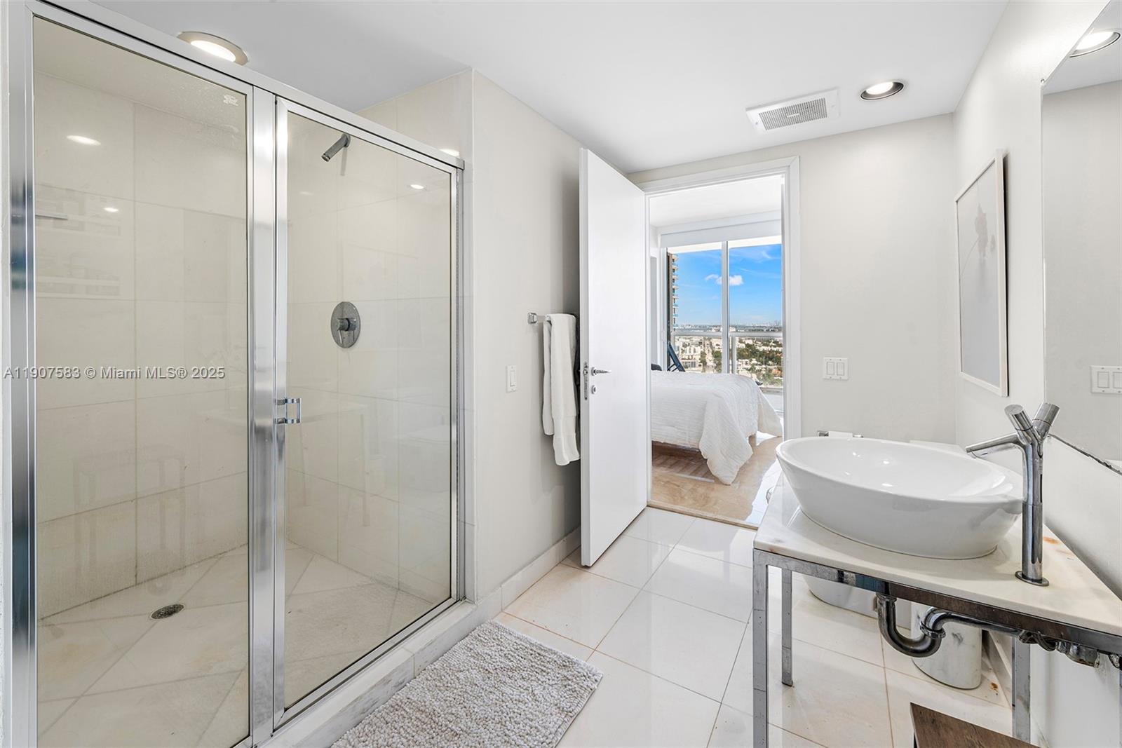 ICON CONDO SOUTH BEACH - Residential Lease