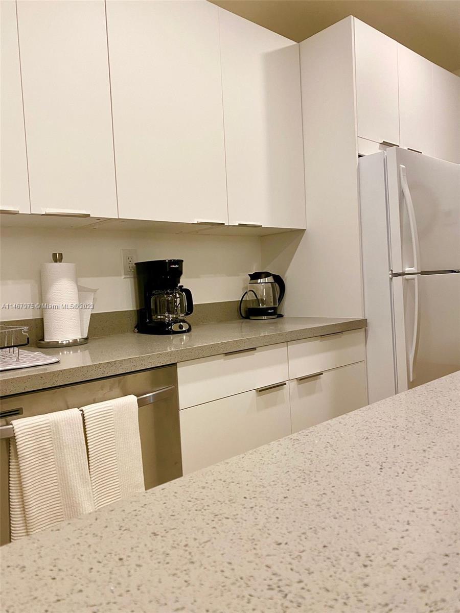 SUNRISE CLUB CONDO - Residential