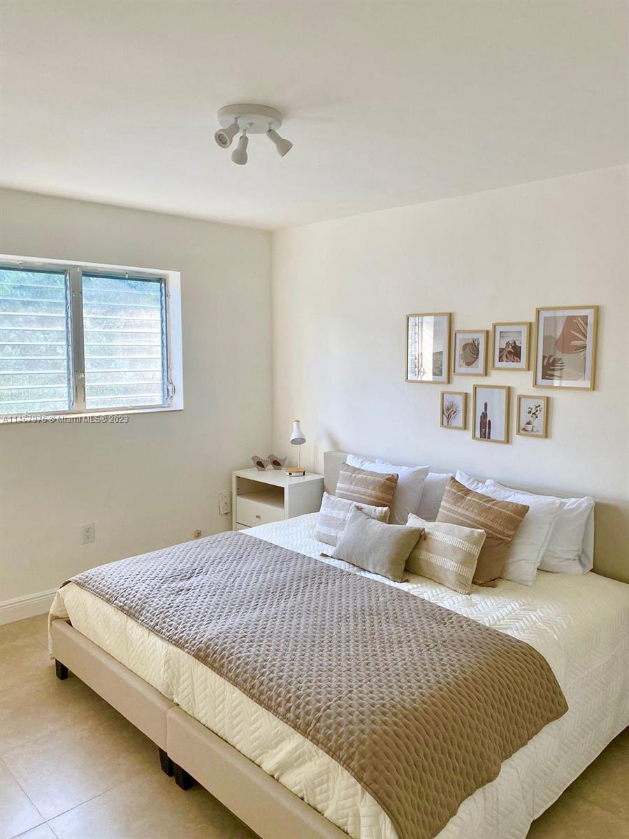 SUNRISE CLUB CONDO - Residential