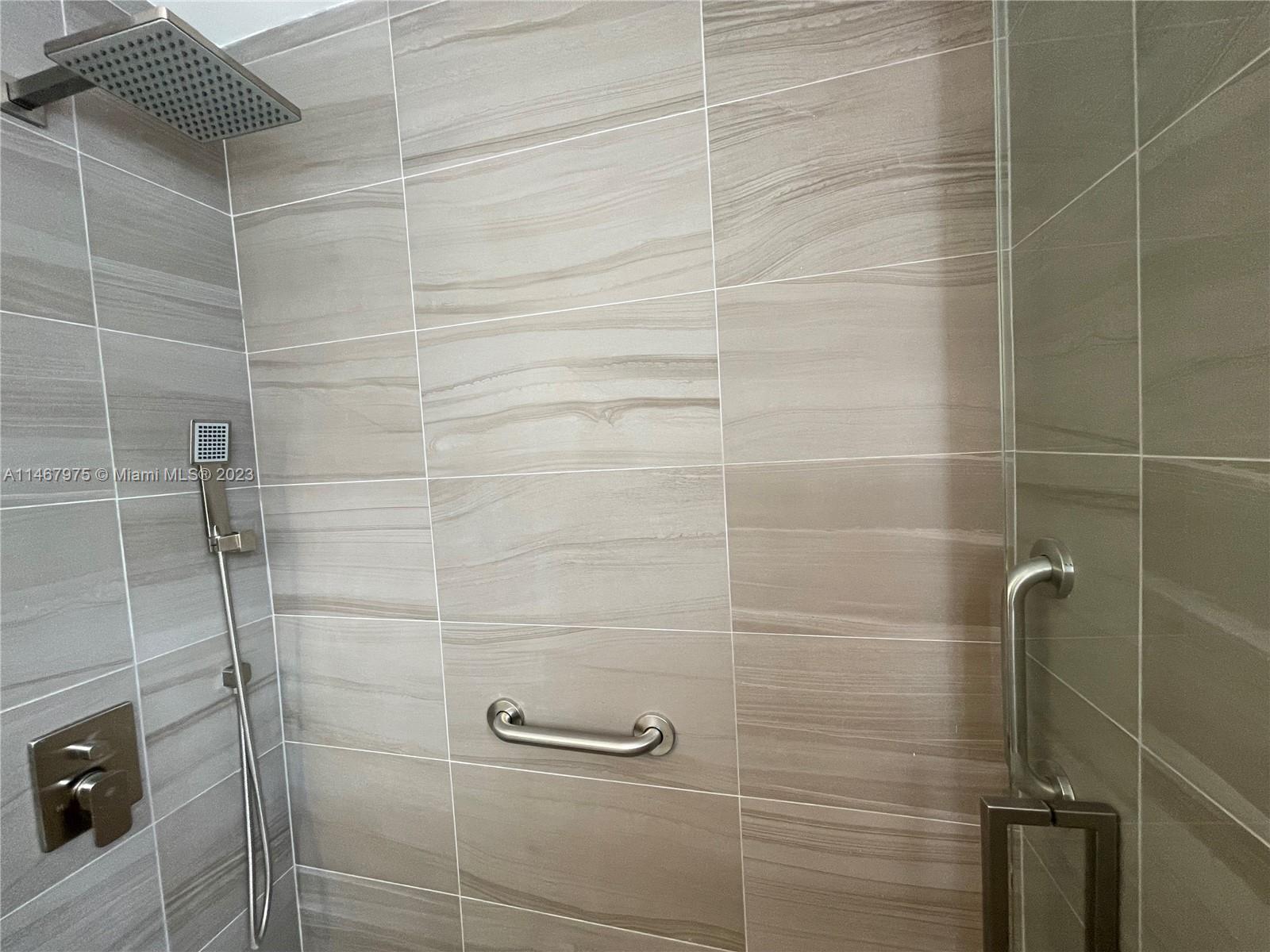 SUNRISE CLUB CONDO - Residential