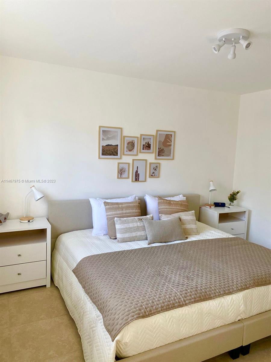 SUNRISE CLUB CONDO - Residential
