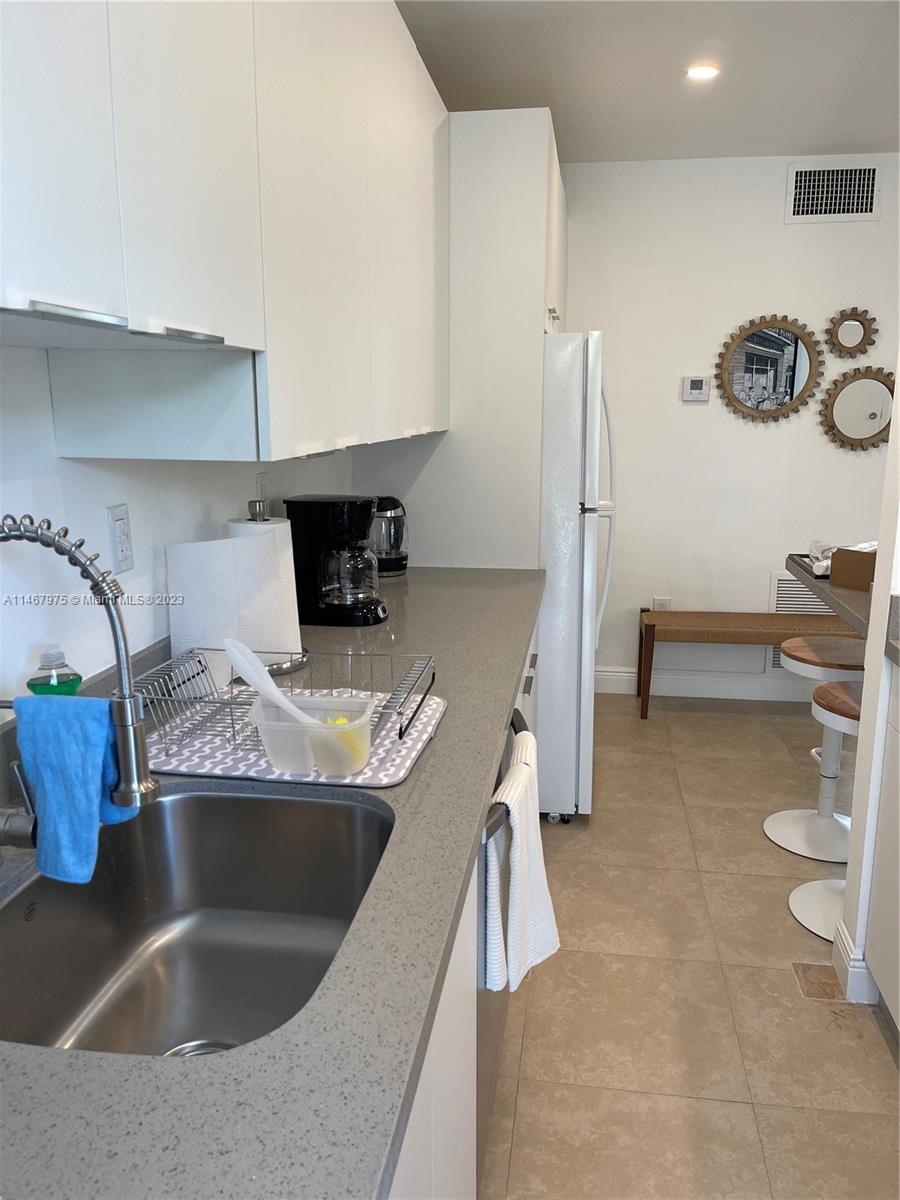 SUNRISE CLUB CONDO - Residential