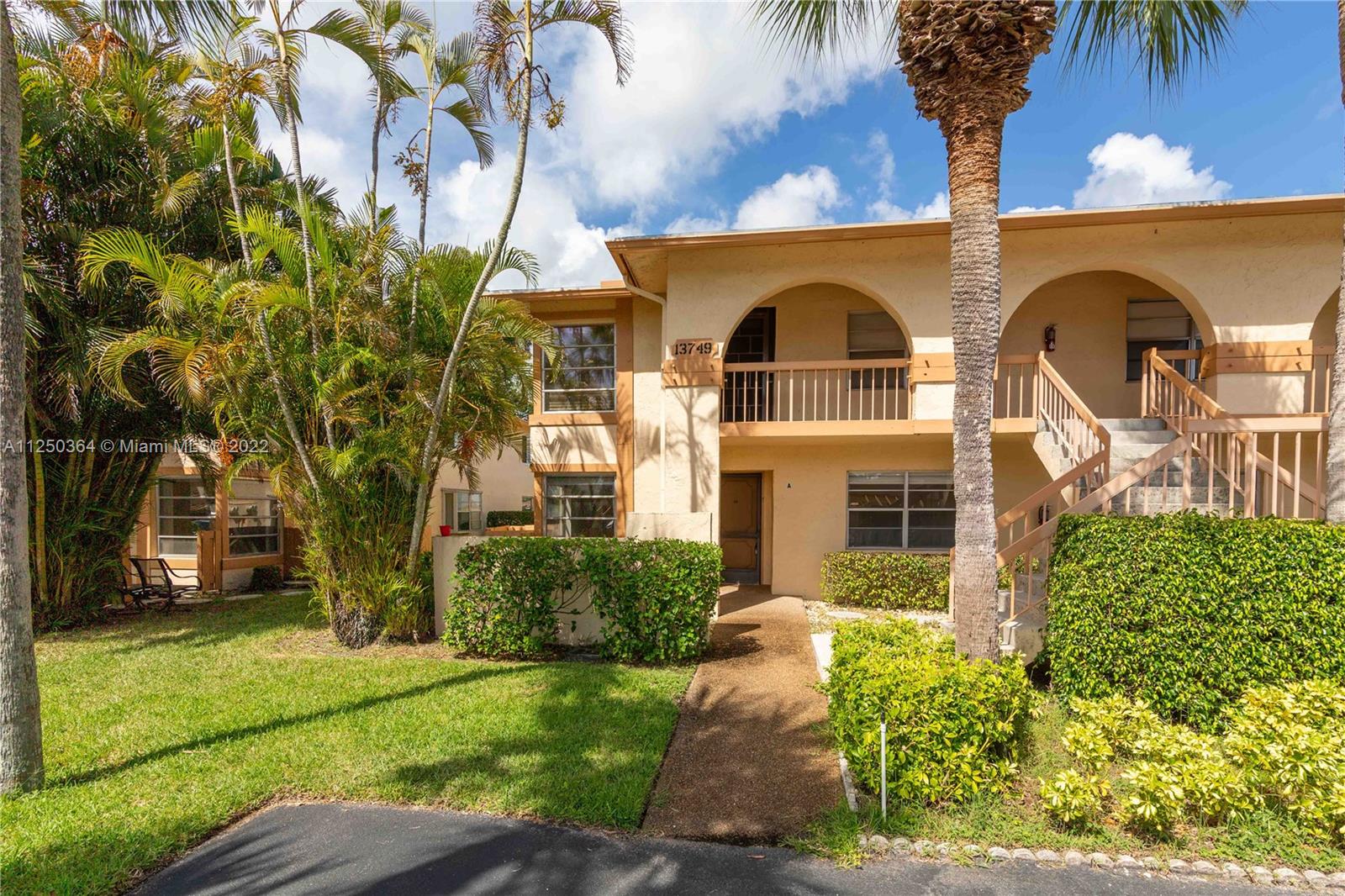 PALM GREENS AT VILLA DEL - Residential