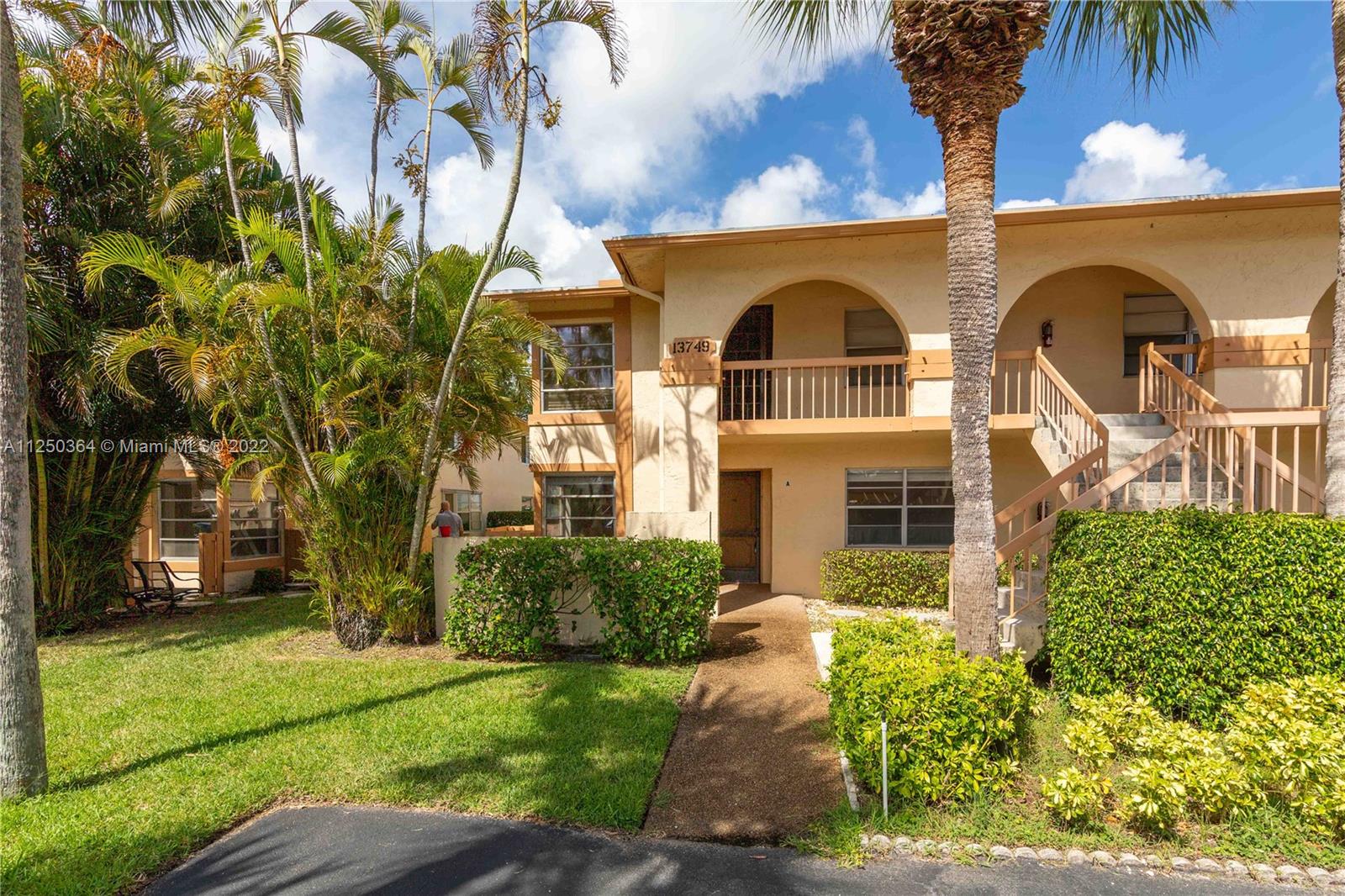 PALM GREENS AT VILLA DEL - Residential
