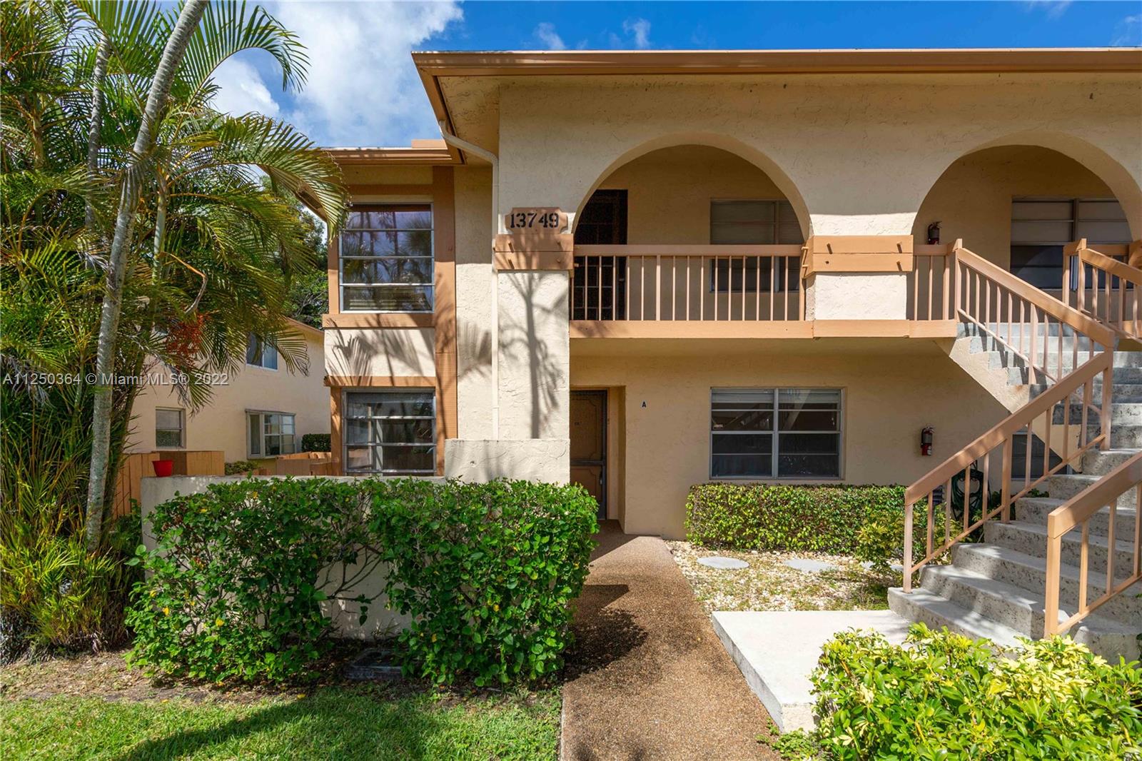 PALM GREENS AT VILLA DEL - Residential