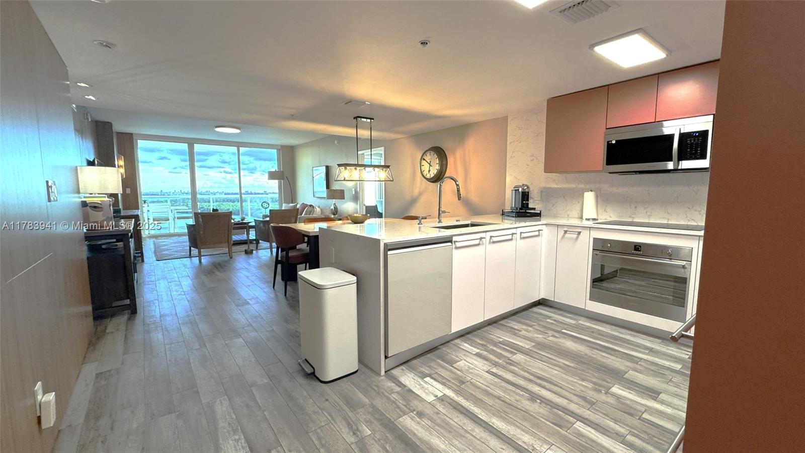 400 SUNNY ISLES CONDO WES - Residential