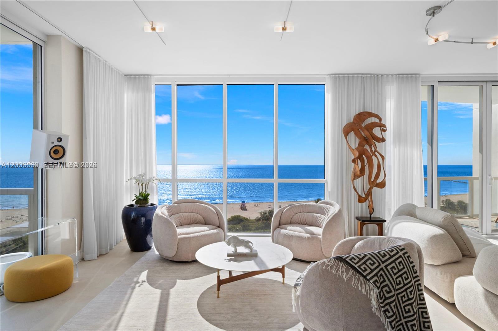 CONTINUUM ON SOUTH BEACH - Residential