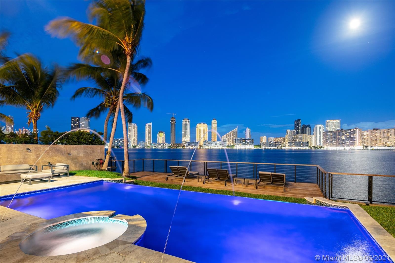 ISLAND ESTATES - Residential