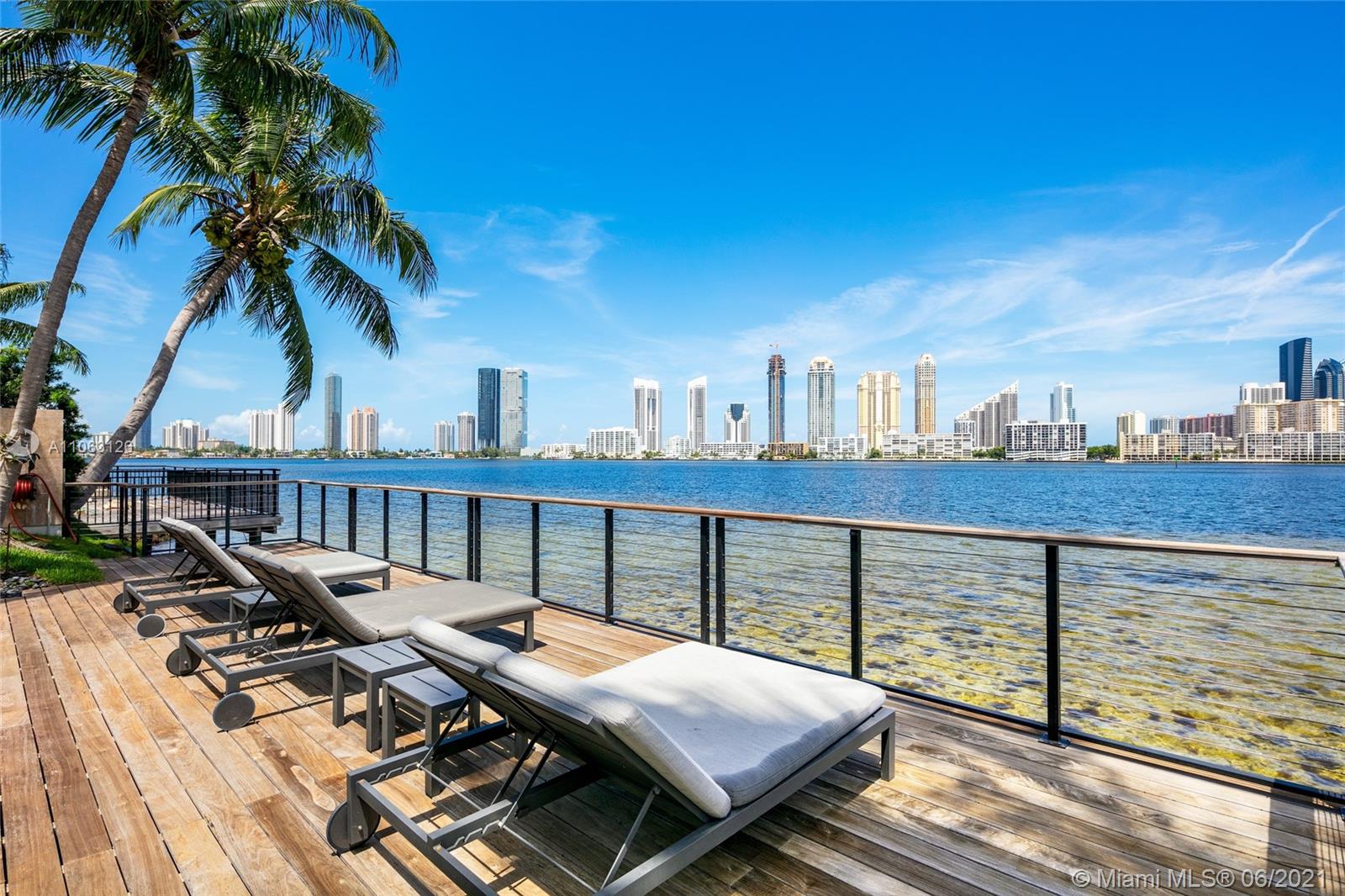 ISLAND ESTATES - Residential