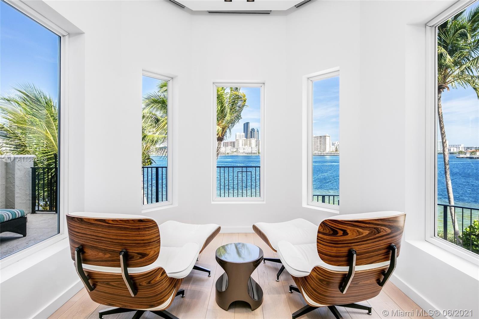 ISLAND ESTATES - Residential