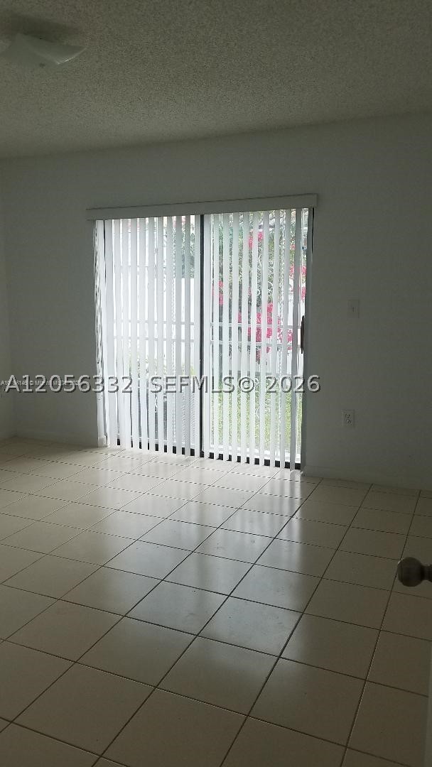 Lakes Palm Spgs - Residential Lease