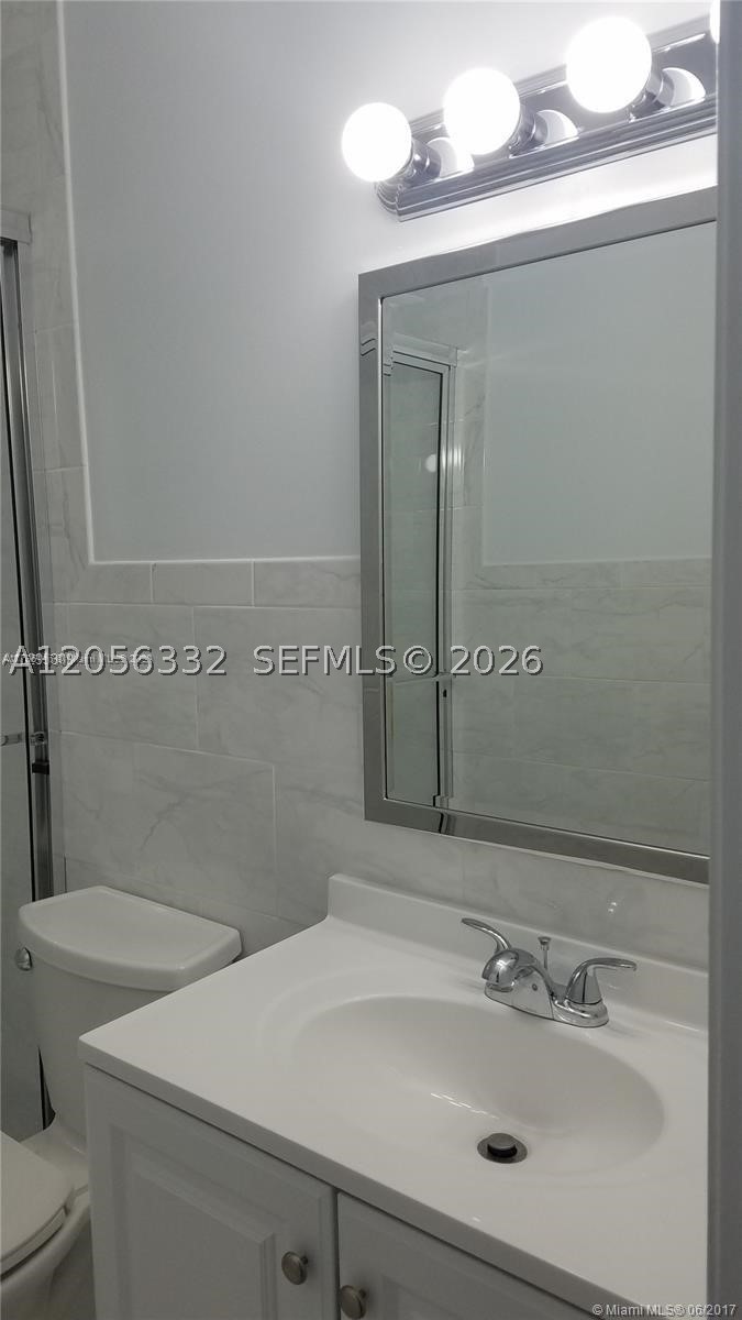 Lakes Palm Spgs - Residential Lease