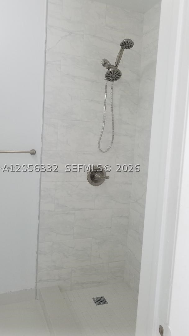 Lakes Palm Spgs - Residential Lease