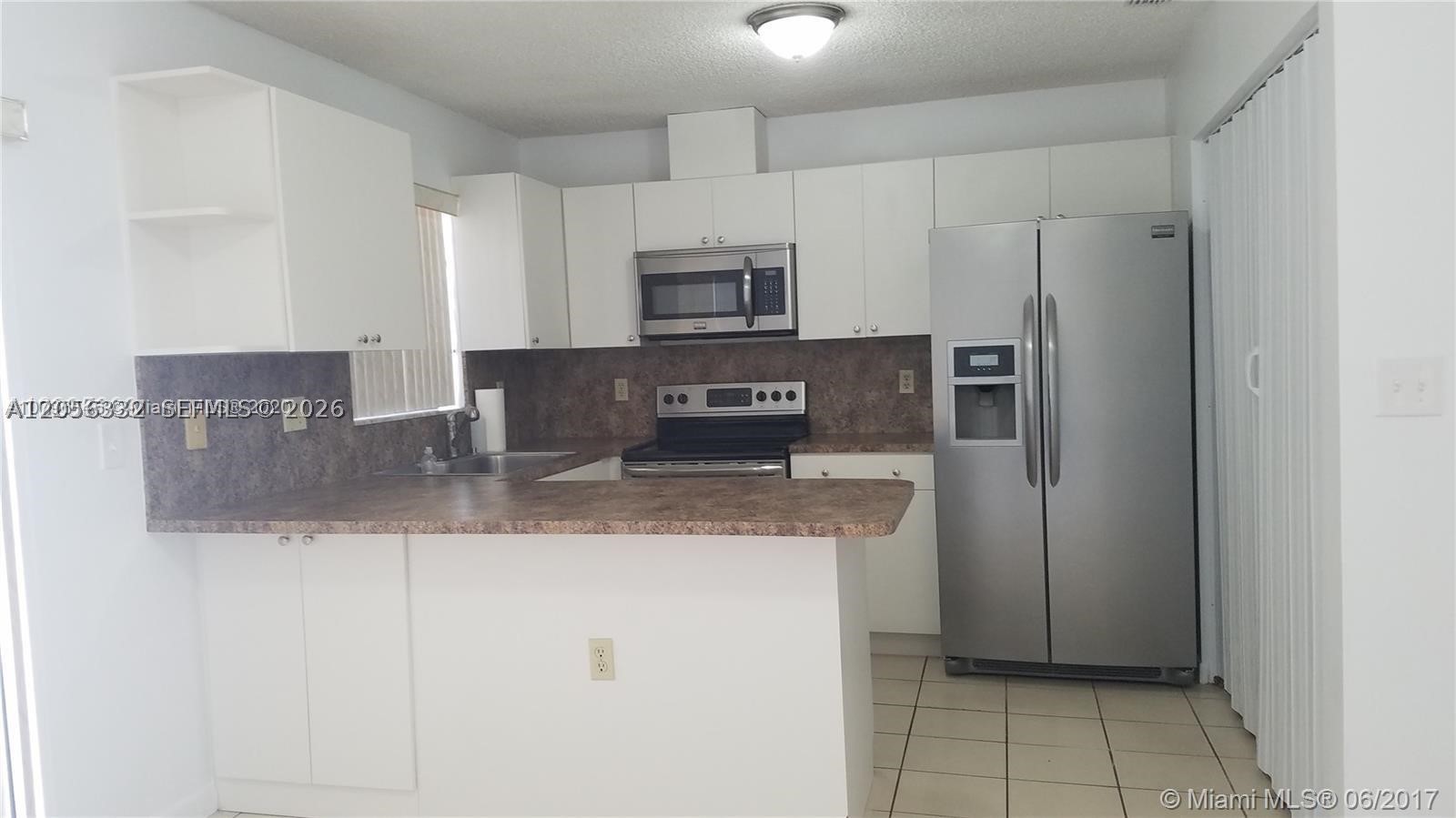 Lakes Palm Spgs - Residential Lease