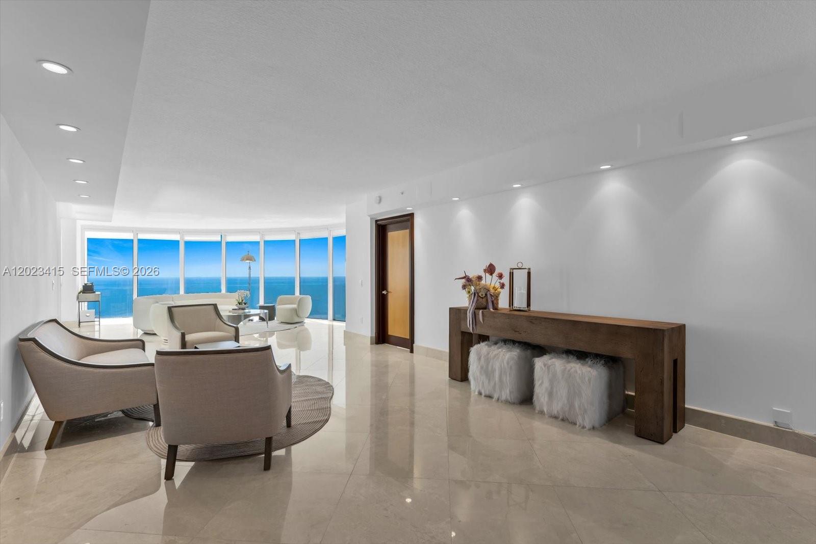 THE PINNACLE CONDO - Residential