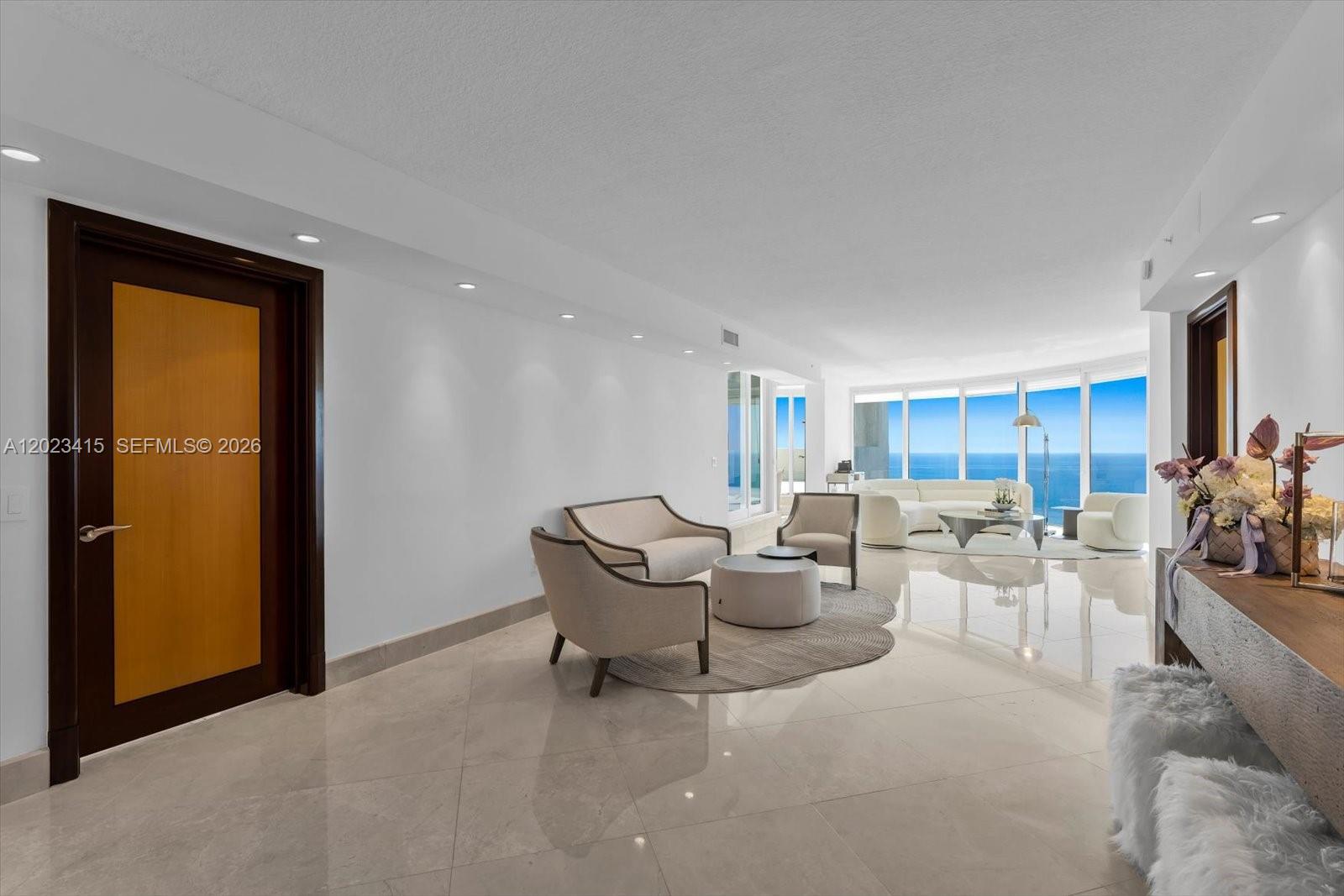 THE PINNACLE CONDO - Residential