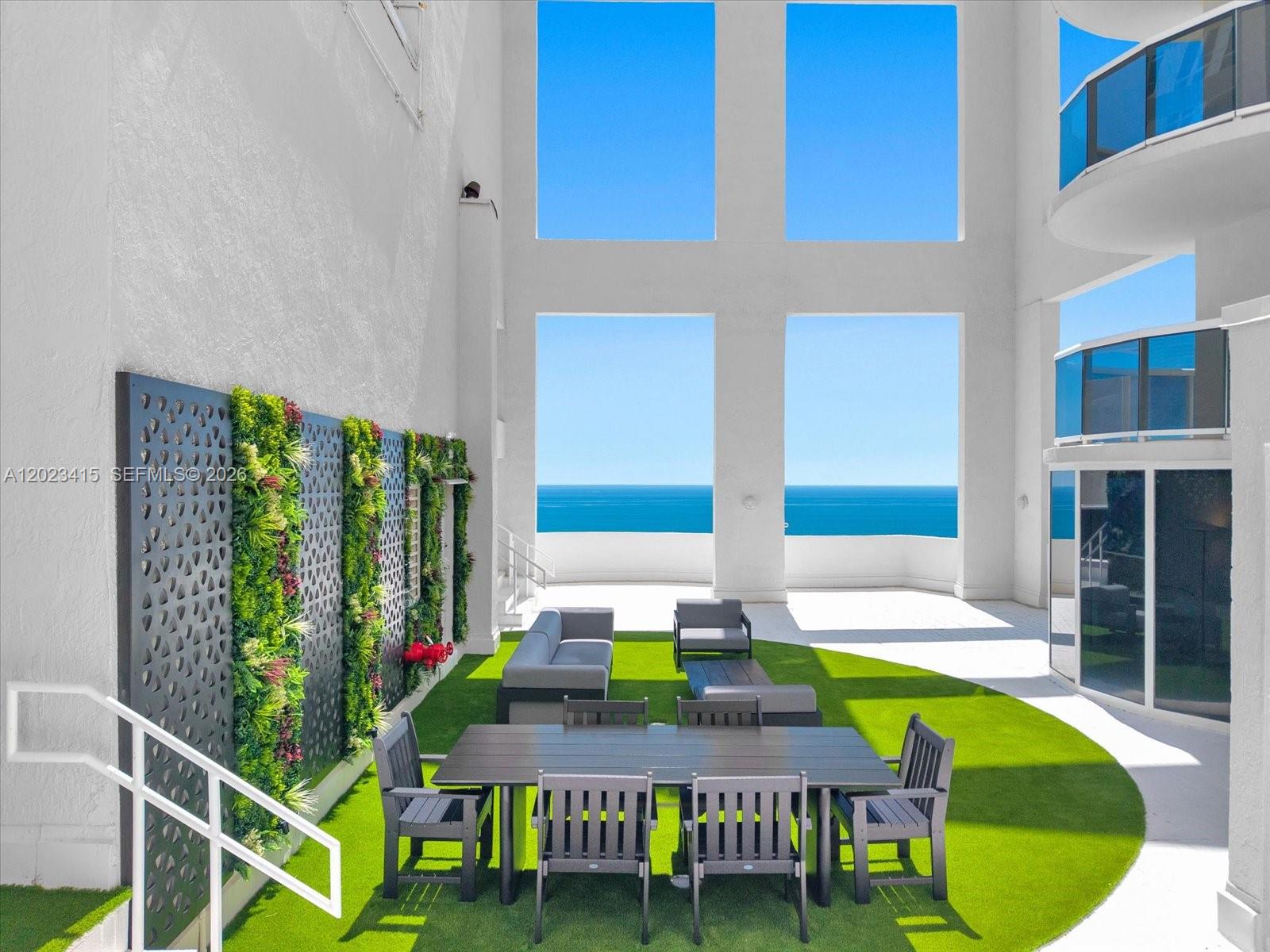 THE PINNACLE CONDO - Residential