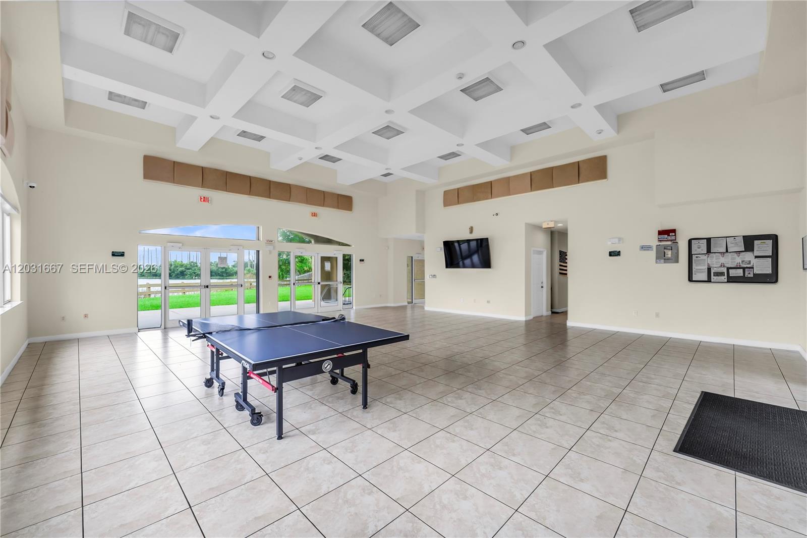TWIN LAKE SHORES CENTRAL - Residential