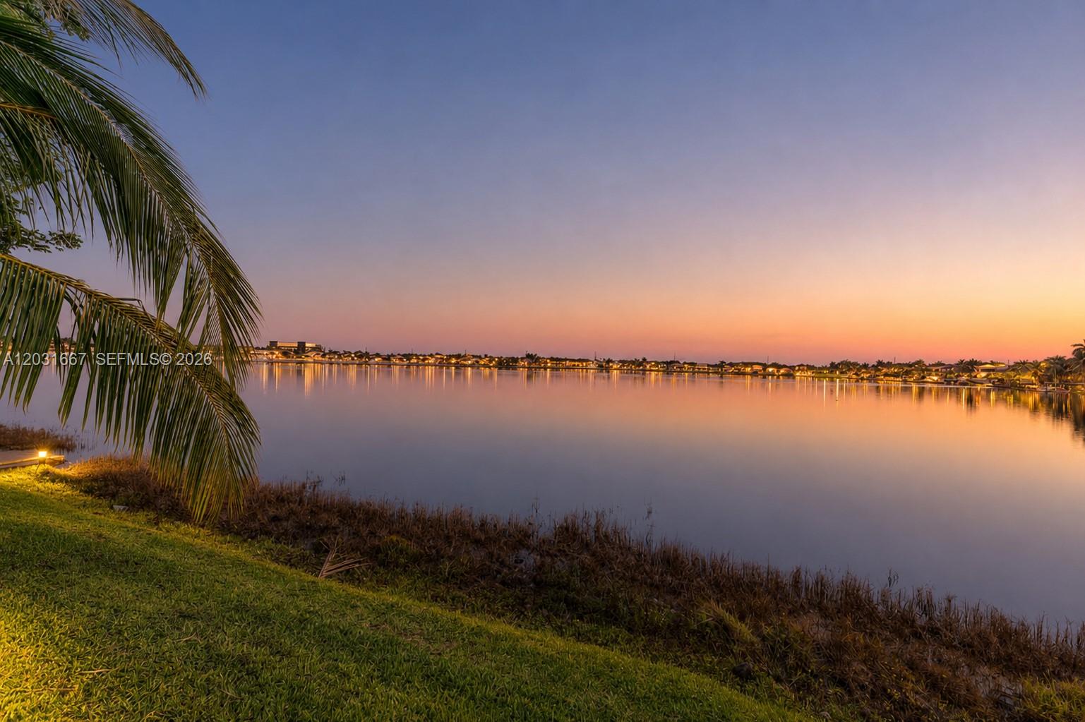 TWIN LAKE SHORES CENTRAL - Residential