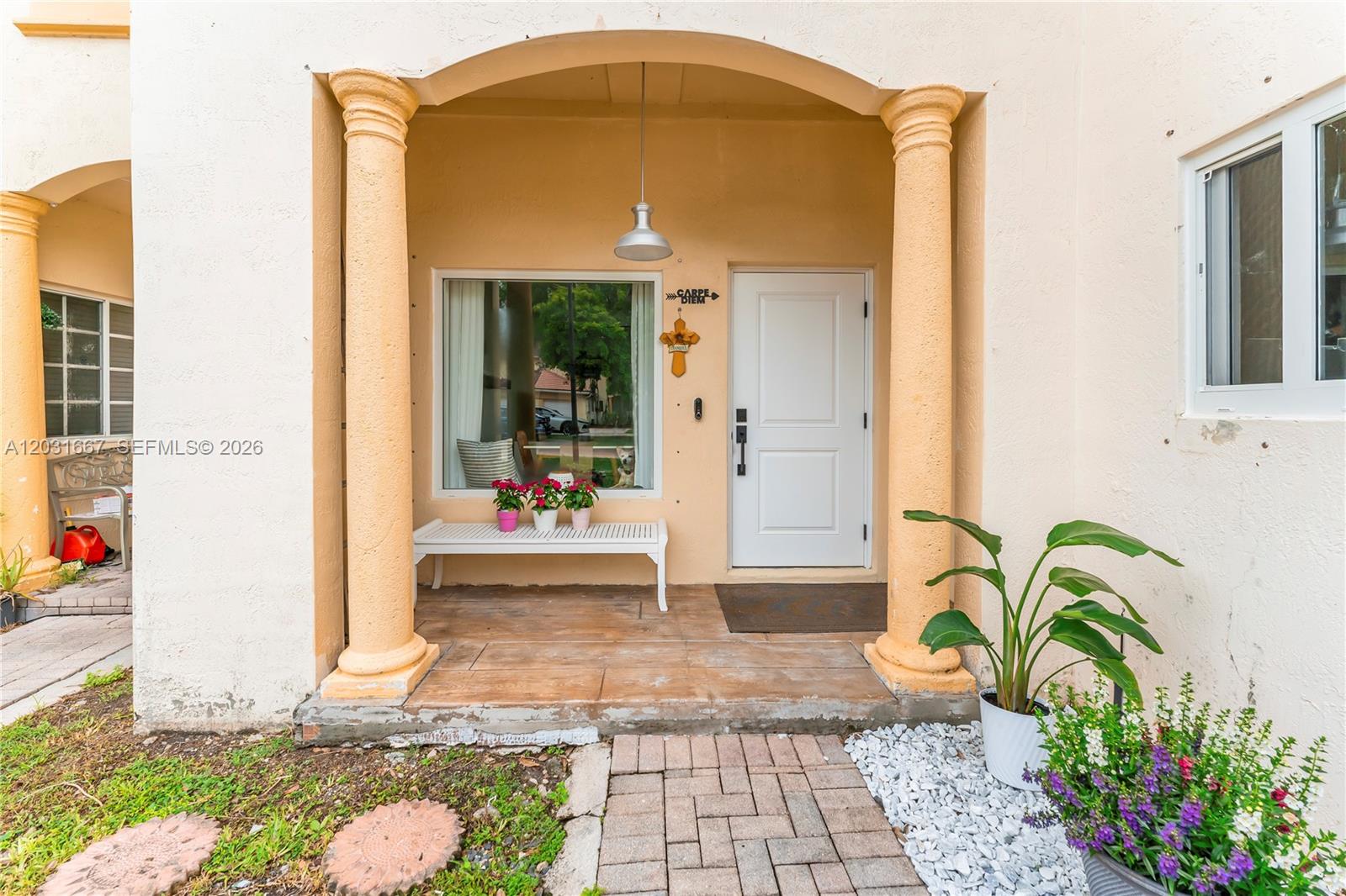 TWIN LAKE SHORES CENTRAL - Residential
