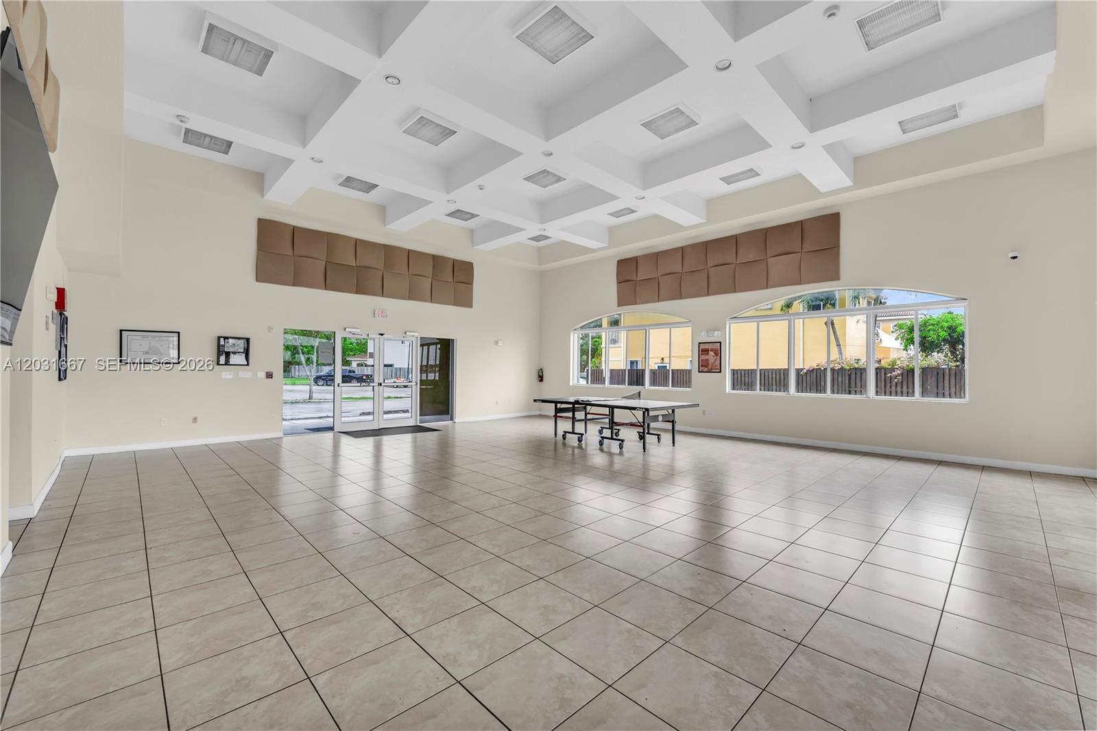 TWIN LAKE SHORES CENTRAL - Residential