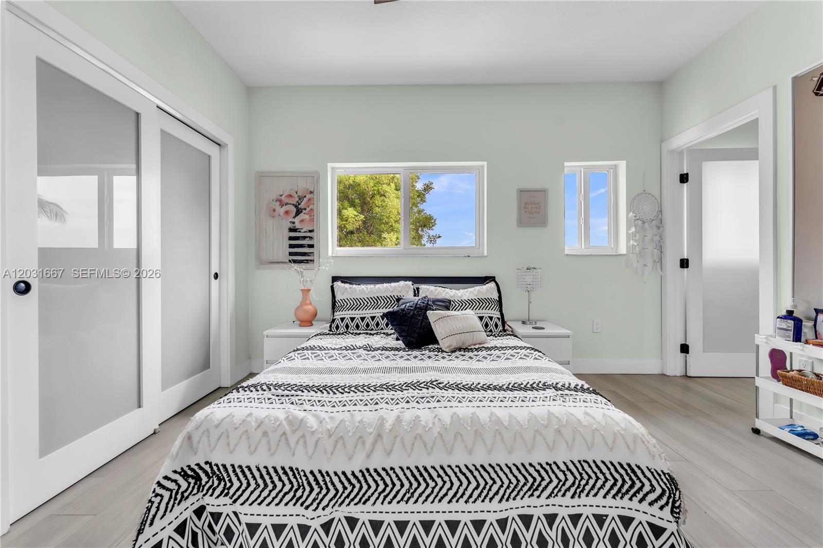 TWIN LAKE SHORES CENTRAL - Residential