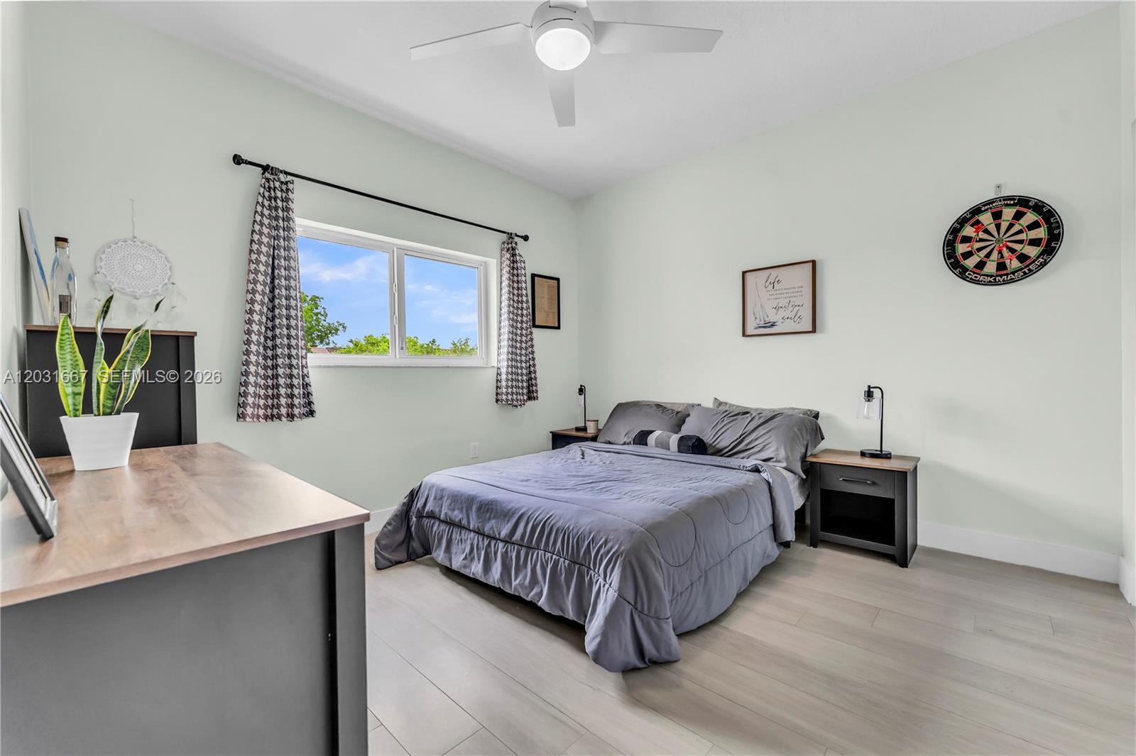 TWIN LAKE SHORES CENTRAL - Residential