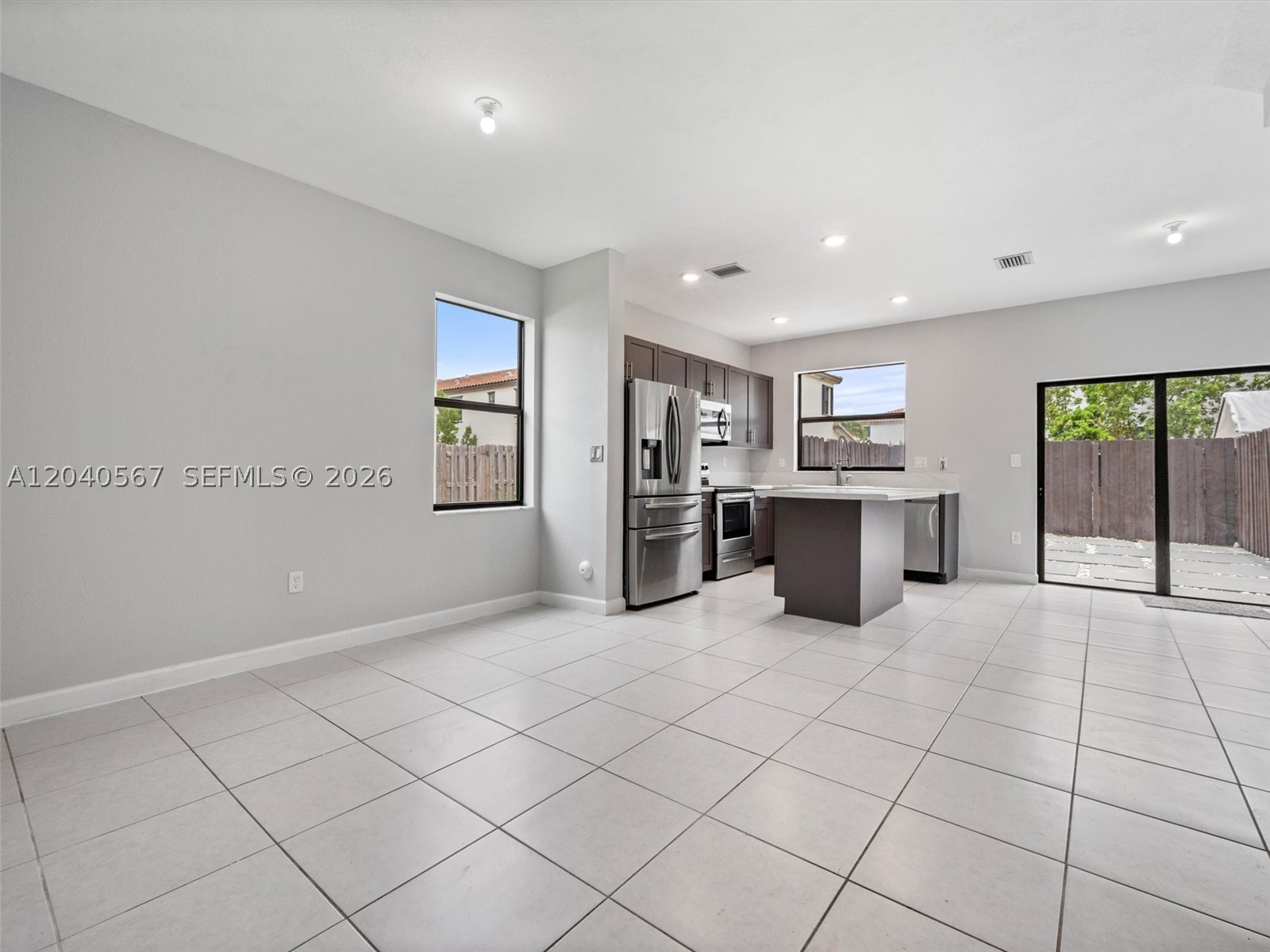 SILVER PALM RESIDENTIAL H - Residential