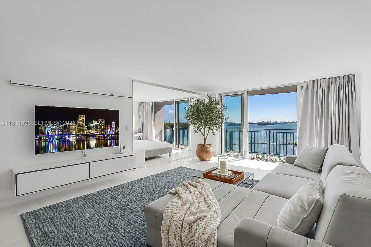 PALM BAY CONDOMINIUM - Residential