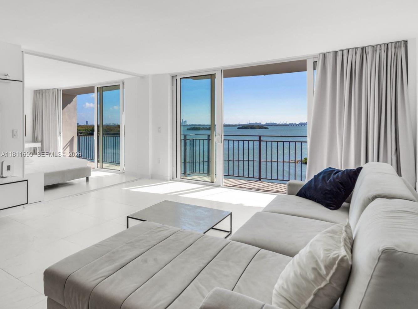 PALM BAY CONDOMINIUM - Residential