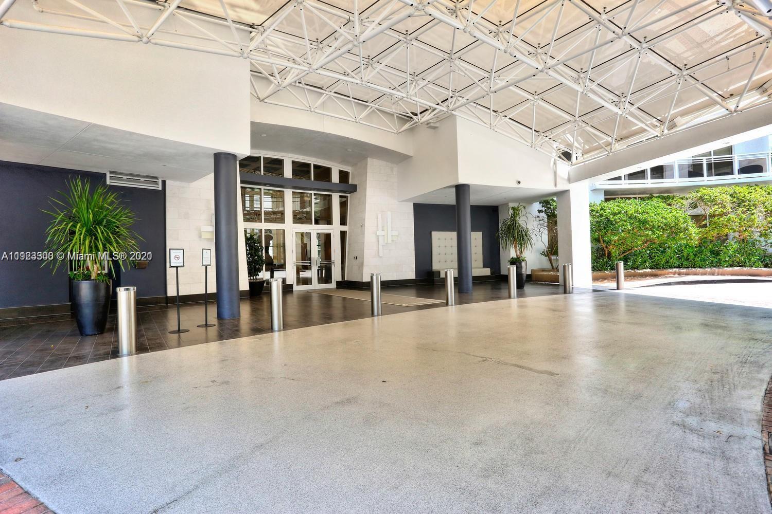 CARBONELL CONDO - Residential