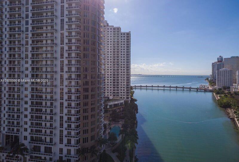 CARBONELL CONDO - Residential