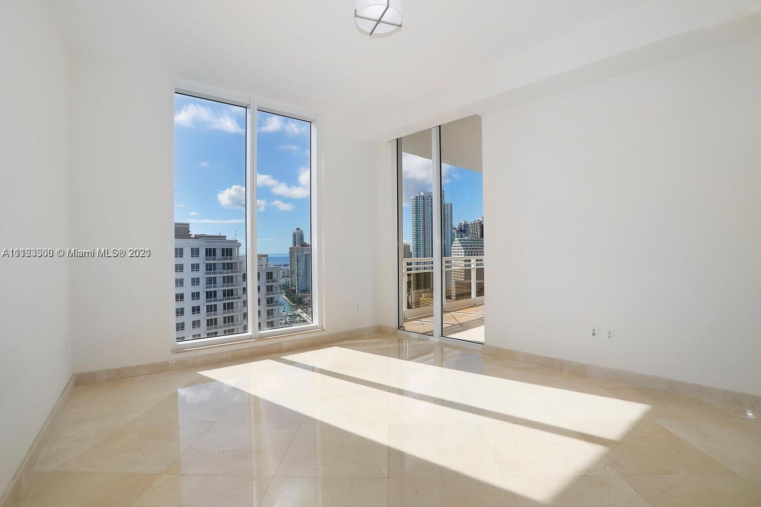 CARBONELL CONDO - Residential