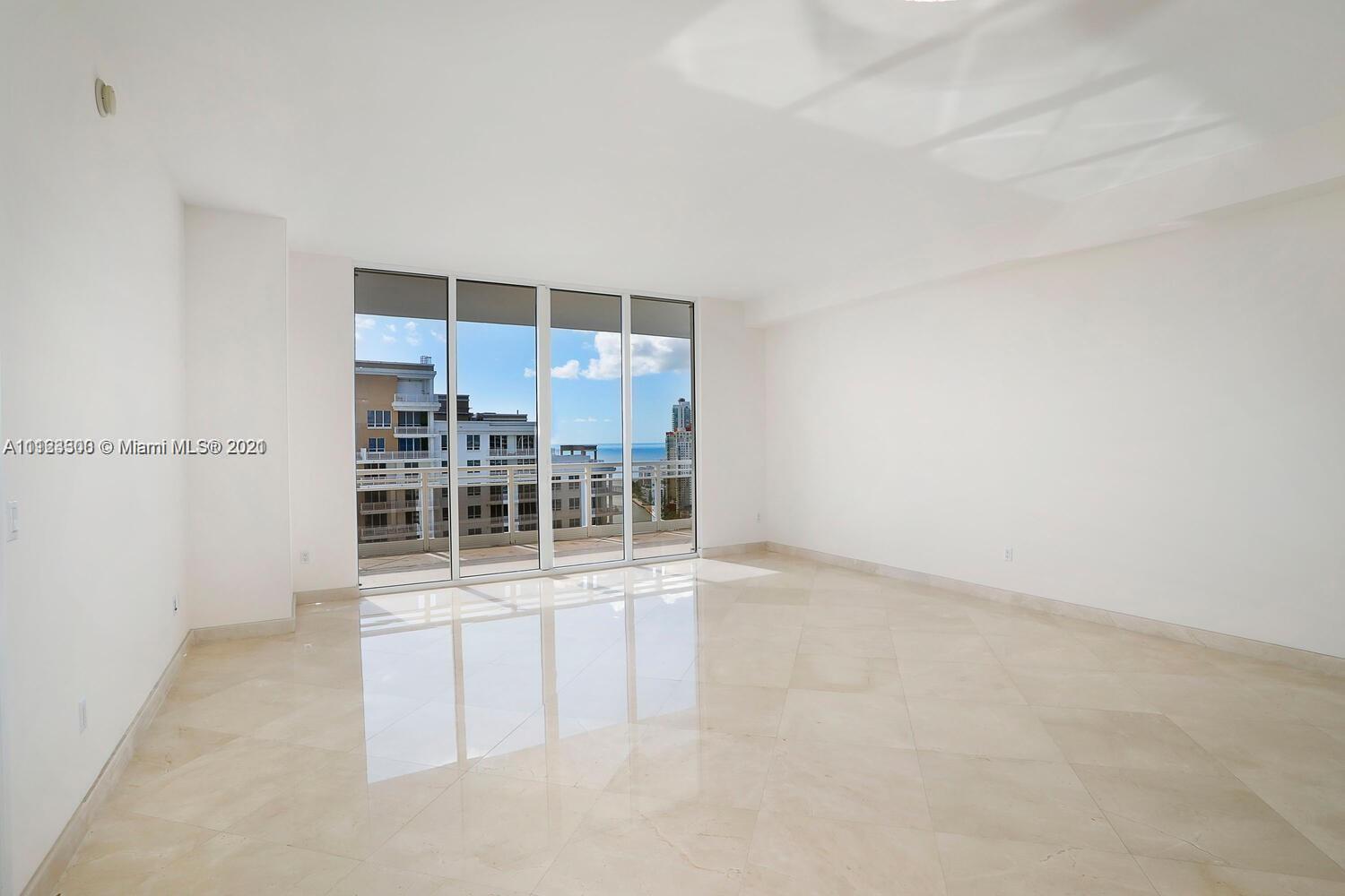CARBONELL CONDO - Residential