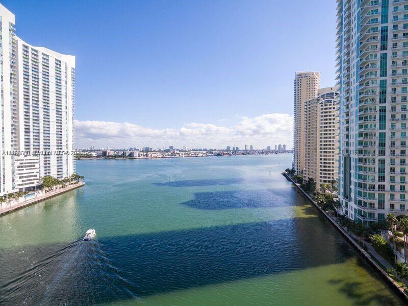 CARBONELL CONDO - Residential
