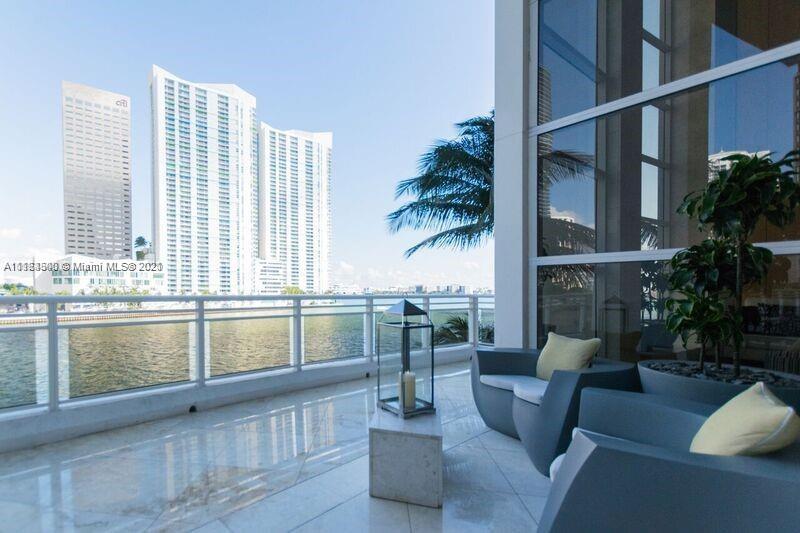 CARBONELL CONDO - Residential