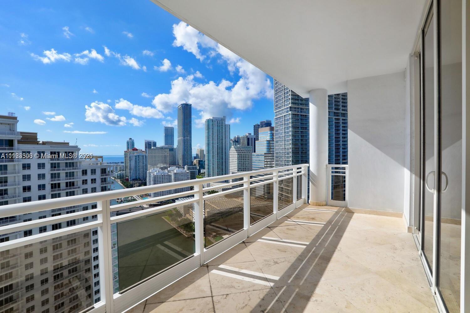 CARBONELL CONDO - Residential