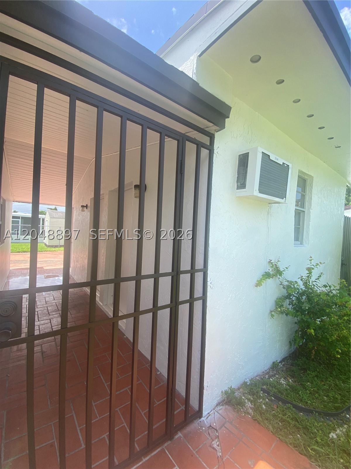 Charming Studio for Rent – Utilities Included! Enjoy this charming studio with a private entrance, located in a single-story corner home within a quiet, gated community. The unit features laminate wood flooring, fresh paint, updated cabinetry, a microwave, refrigerator, a remodeled bathroom with a shower, and a wall-mounted A/C unit. Conveniently located near the Florida Turnpike, Zoo Miami, US-1, shopping centers, and a variety of restaurants, offering easy access to everything you need.