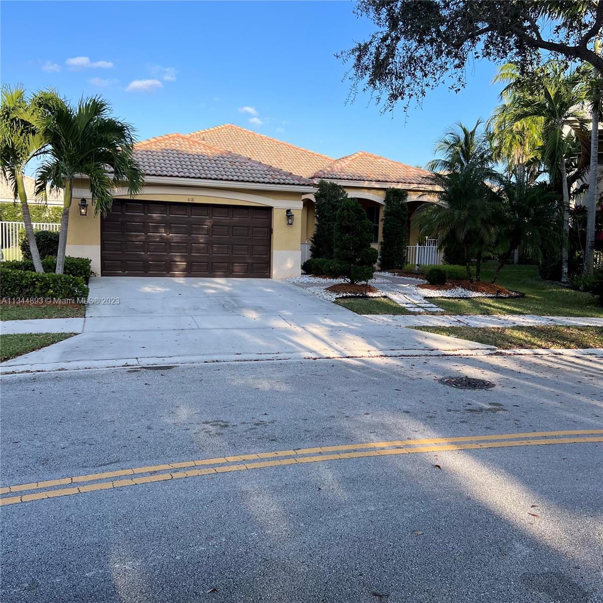 Great opportunity to live in one of the greatest community in Weston, THE RIDGES. This beautiful maintained home features 4 beds, 2.5 baths and 2 car garage, open kitchen, tile and vinyl floors. Community is gated. 24/7 security patrol. Lawn maintenance included in monthly rent. This beautiful house is in a cul-de-sac. Walking distance to the best A+ rated schools and Weston library. Fabulous community  with amazing areas including: BBQ area, pool, splash pad, playground, basketball, soccer and pickleball courts.