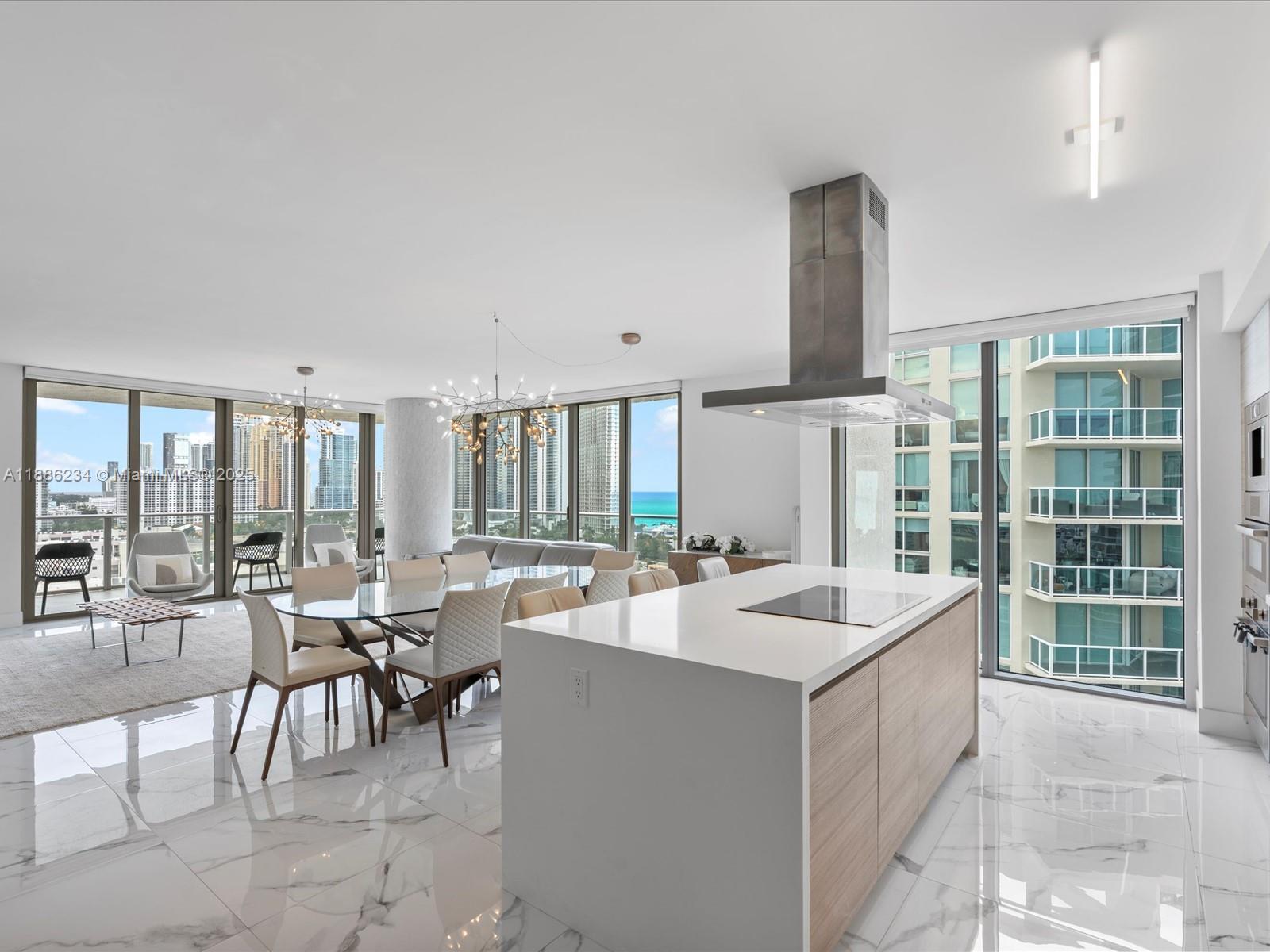 PARQUE TOWERS CONDO - Residential