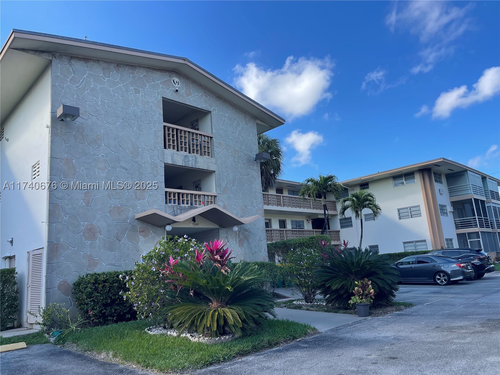 Fully furnished 1 bed, 1 bath unit in Mar-Len Gardens, North Miami Beach. Just 3 miles from the beach! Community completely fenced with call box entries. clubhouse, gym, saunas, card room, rooftop sundeck. 2 pools (1 heated). Pickleball court, shuffleboard court, Sunday shows, billiards room. Central location near bus lines, Walmart, 163rd Street shopping mall. Maintenance includes exterior insurance, water, sewer, garbage, reserves. Cannot be rented in 1st year owned - after that, 1 time a year for a maximum of 90 days. 55+ community.