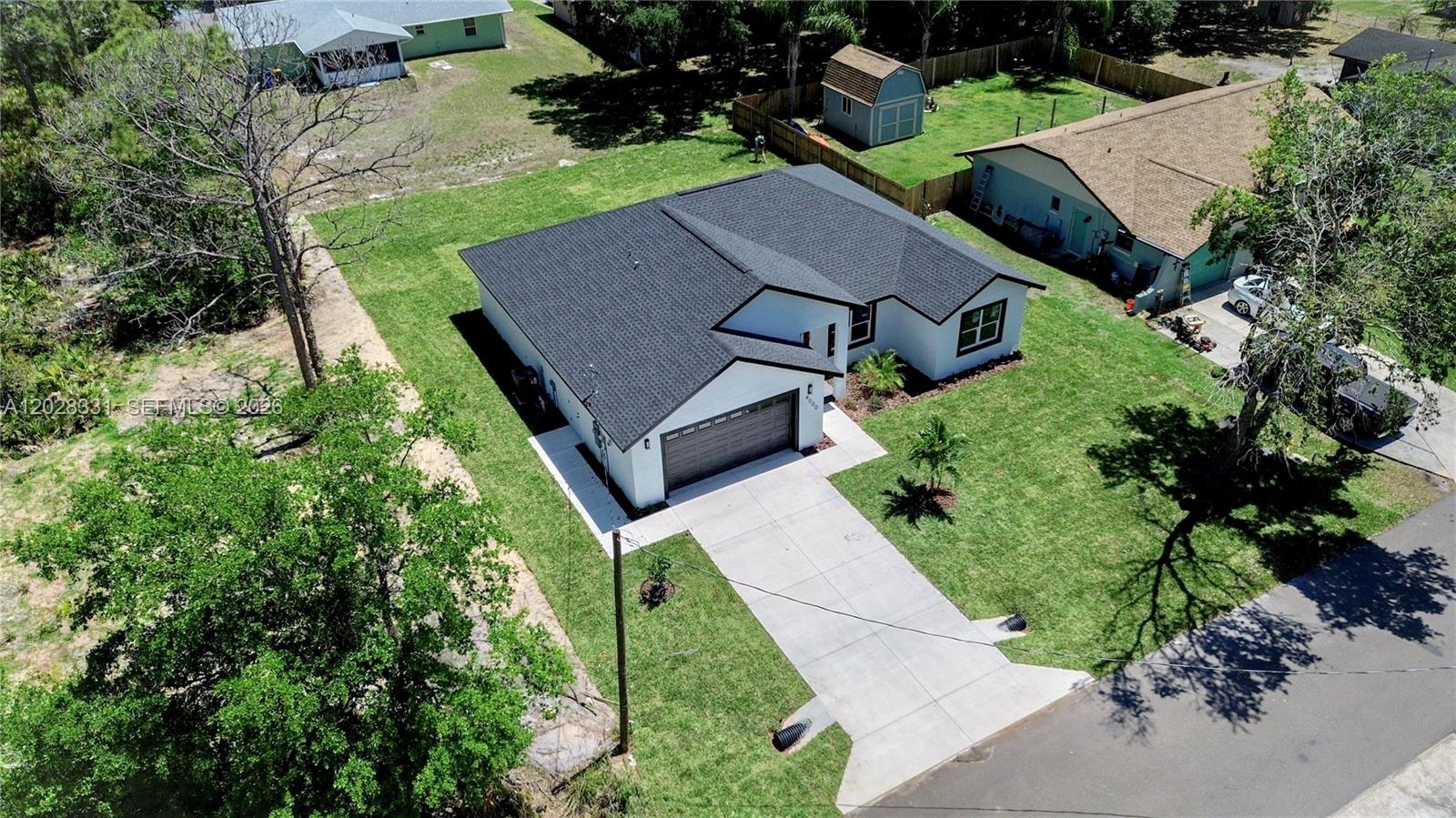 SUN N LAKE EST OF SEBRING - Residential