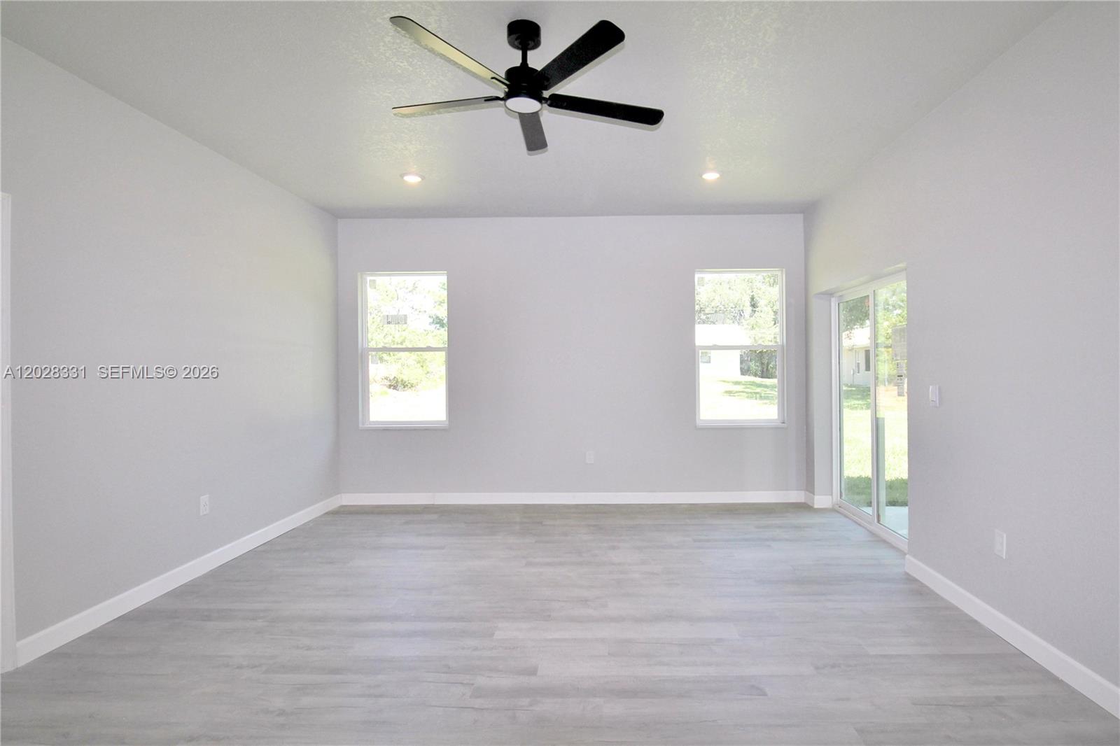 SUN N LAKE EST OF SEBRING - Residential