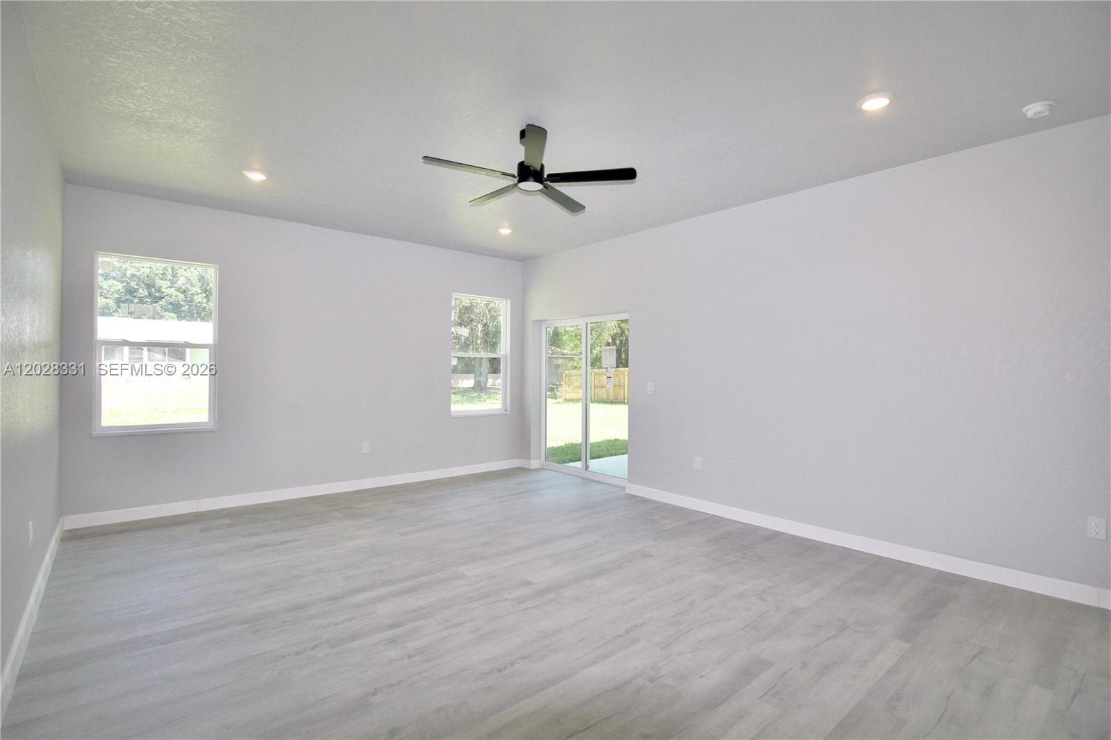 SUN N LAKE EST OF SEBRING - Residential