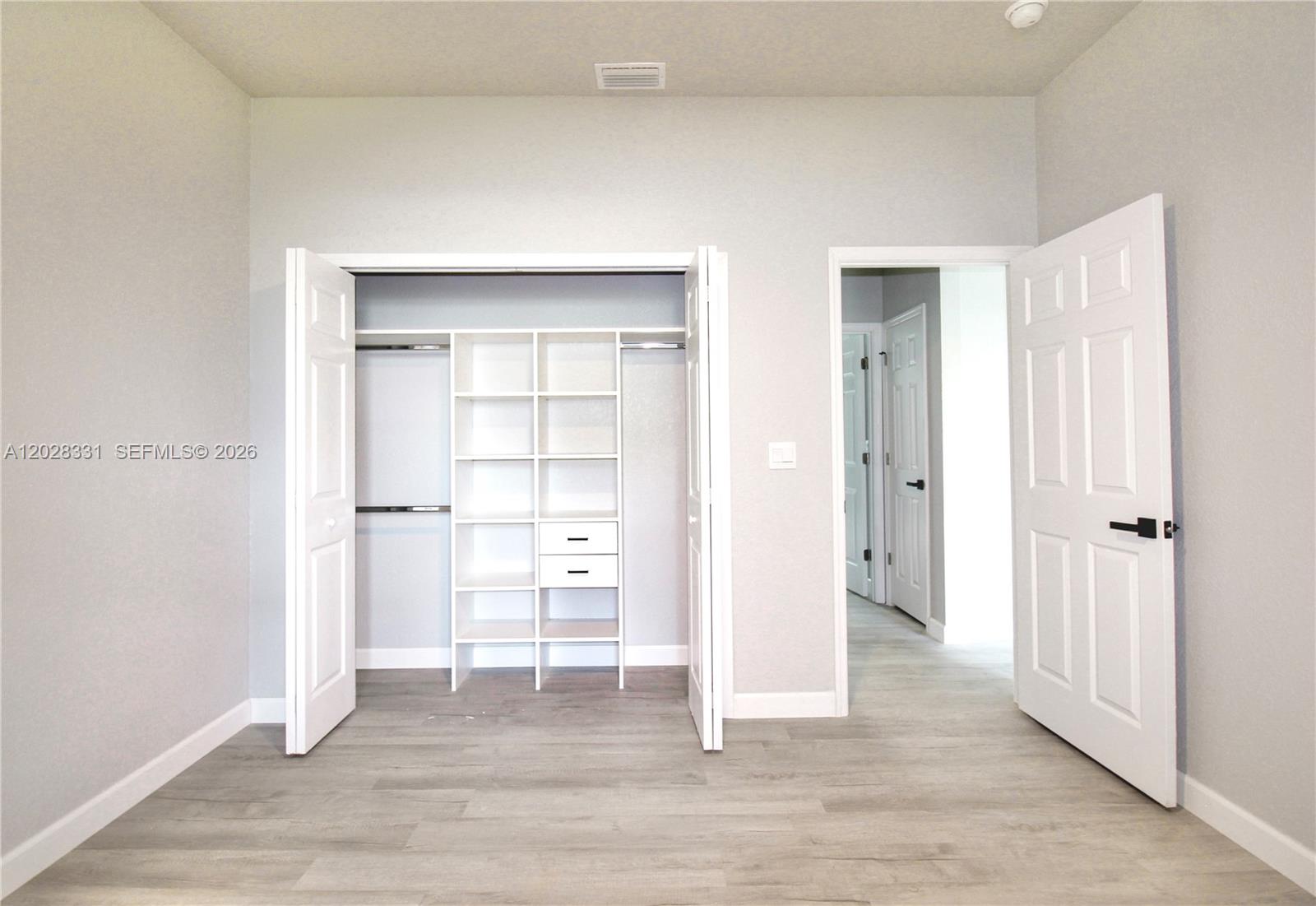 SUN N LAKE EST OF SEBRING - Residential