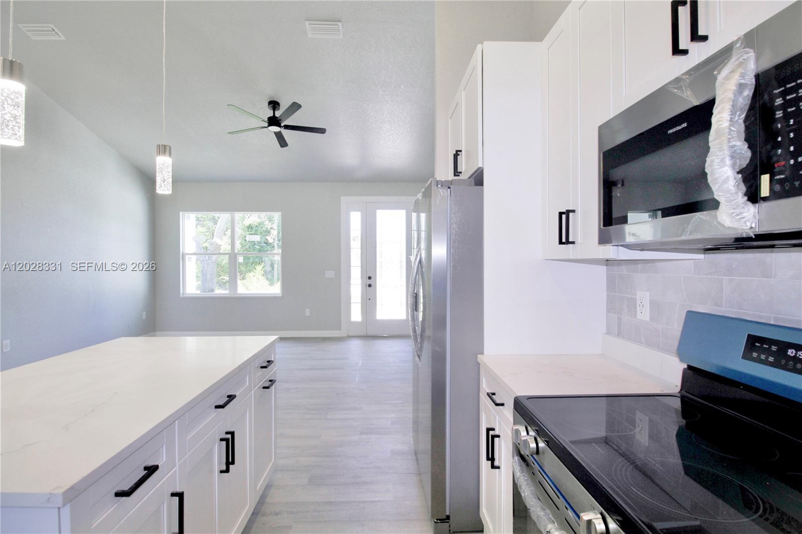 SUN N LAKE EST OF SEBRING - Residential